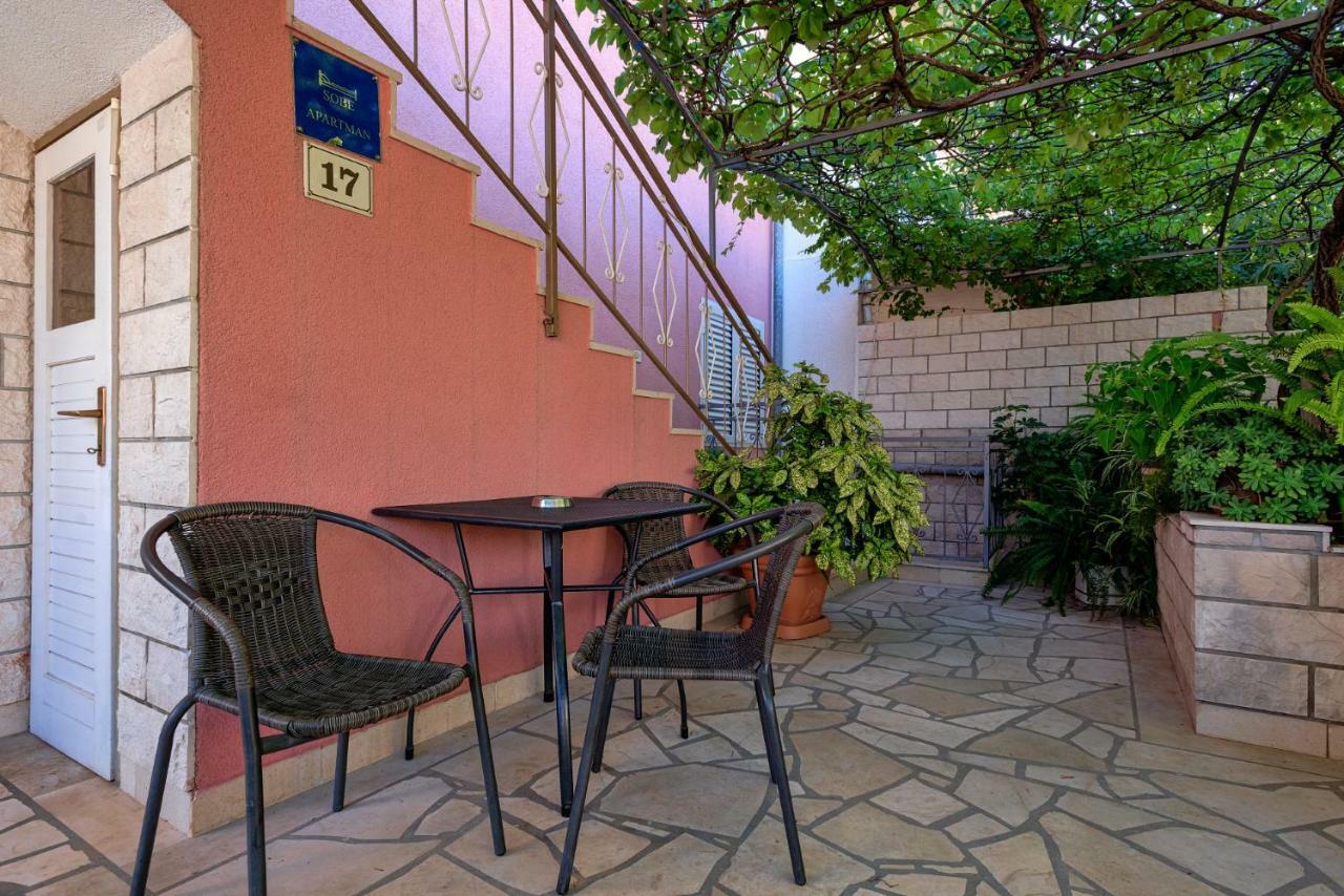 Apartments Ana Buratovic Stari Grad  Eksteriør bilde